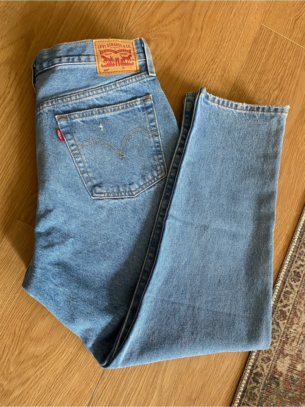 Levi’s 501 Original Fit Button Fly Jeans Light Wash 100% Cotton W31 L28